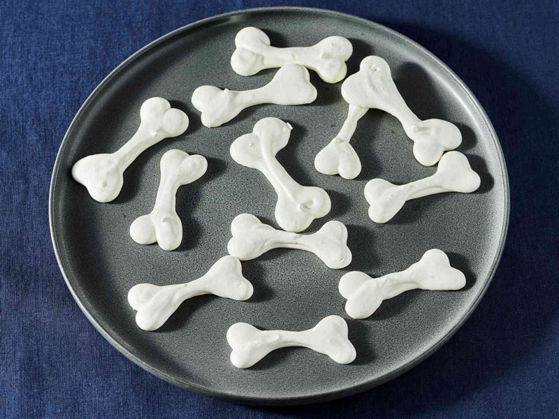Meringue bones